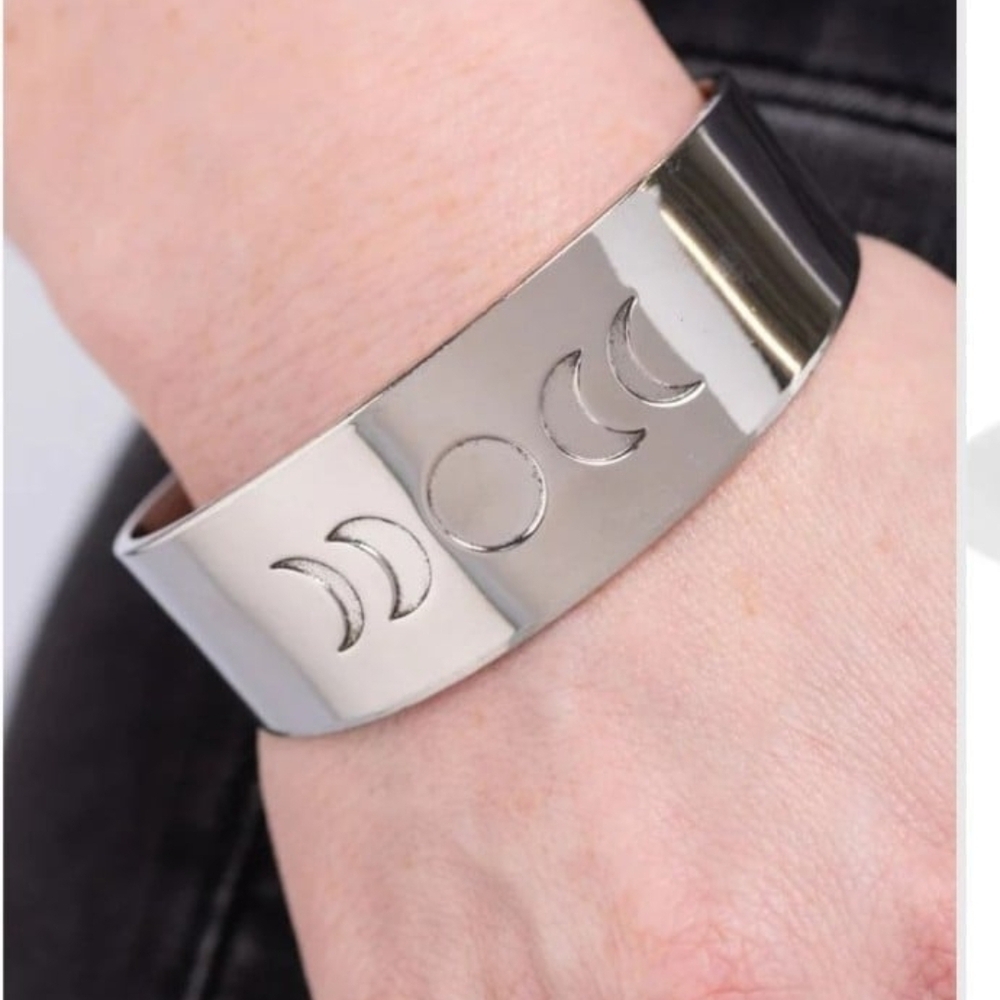 Paparazzi Silver Celestial Cuff Bracelet Lunar Effect Moon Fashion Jewelry - Picture 2 of 3